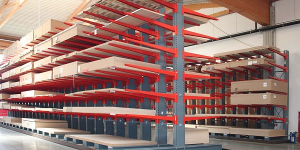 LES RACKS CANTILEVER : UNE SOLUTION POLYVALENTE POUR LE STOCKAGE